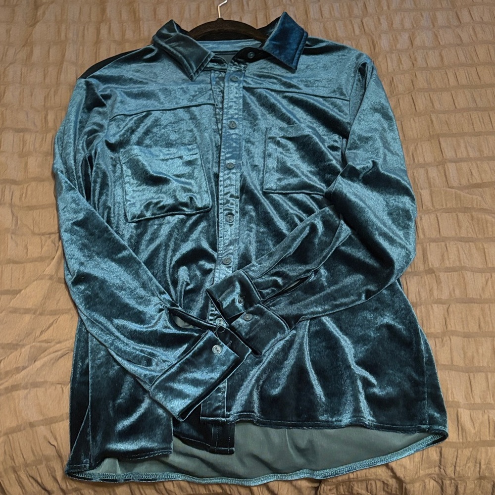 Gorgeous dark teal velvet shirt!